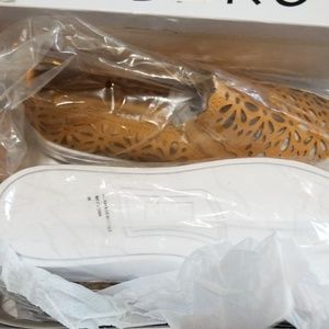 Cute summer shoes never worn